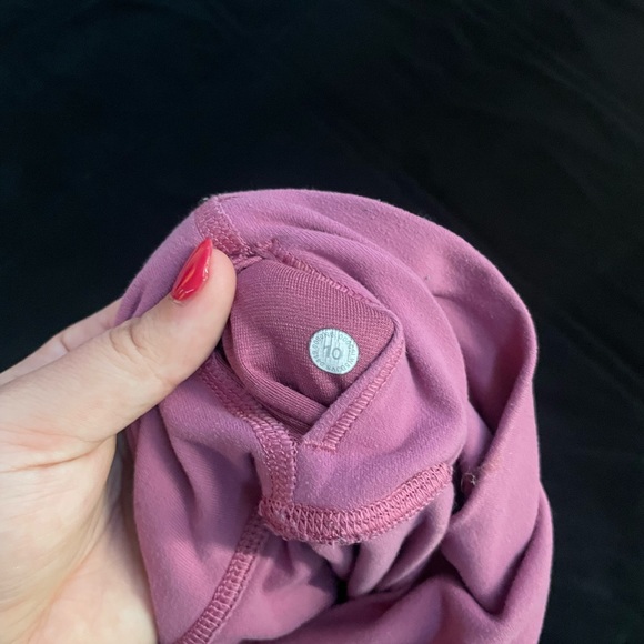 Lululemon Wunder Train leggings 25” - Picture 3 of 3